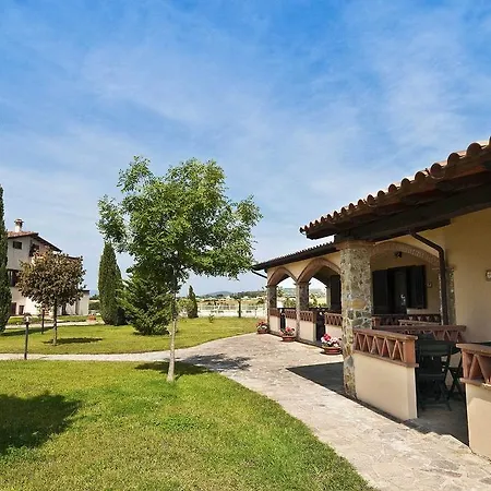 Agriturismo I Girasoli Pescia Romana